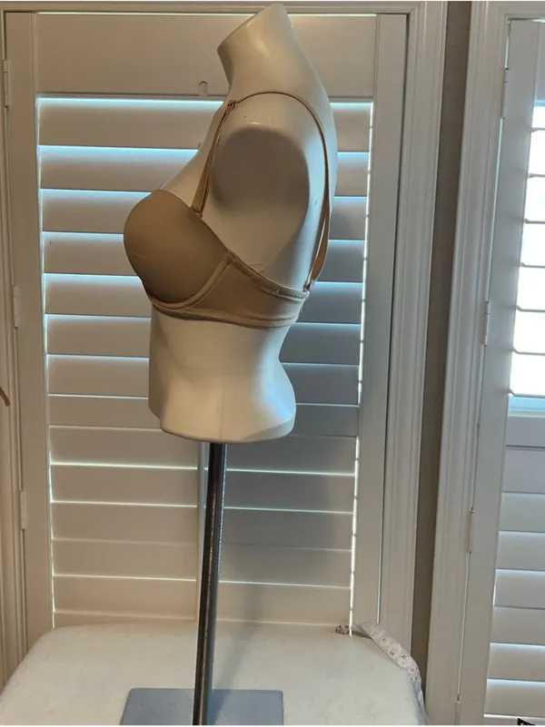 PINK Victoria's Secret Beige Nude Convertible Underwire Bra - Image 4