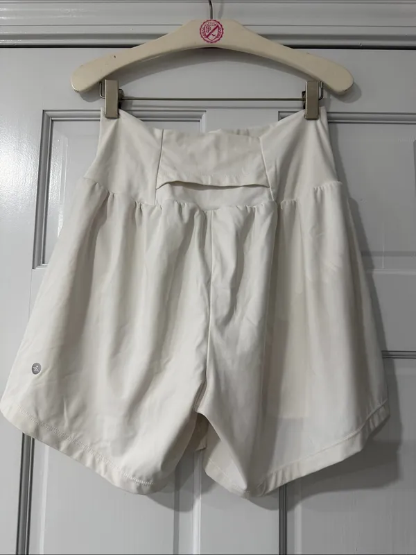Halara SoftlyZero™ Airy Super High Waisted 2-in-1 Cool Touch Yoga Shorts Size M - Image 8