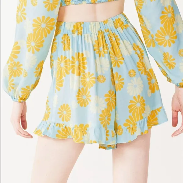 Boho Floral High Waist Ruffle Shorts festival romantic summer M - Image 2