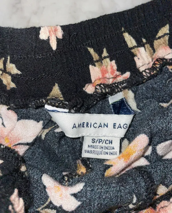 American Eagle Flowy Shorts - Image 3