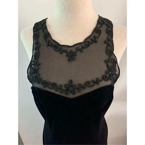 Maurices Black velvet Maxi long dress size 8 stylish wedding gust black tie - Image 2