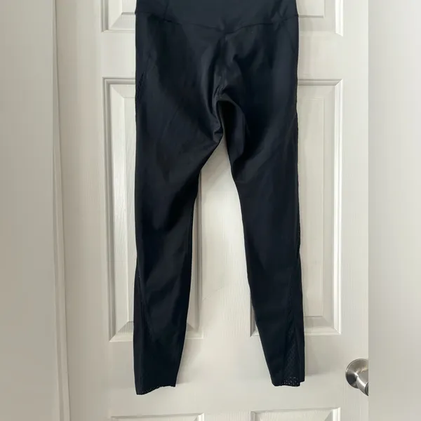 NWOT (I don’t think these have been worn) medium Nike Dri fit leggings - Image 5