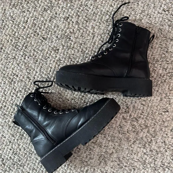 H&M Divided Women’s 10 Black Shiny Gloss Combat Platform Boots - Image 8