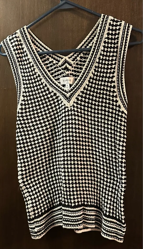 EVEREVE Black & White Knit Chevron V-Neck Sweater Vest Size XS 100% Cotton - Image 2