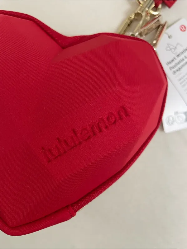 Lululemon NWT Heart Wristlet in Oxford Red with Gold Hardware - Image 6