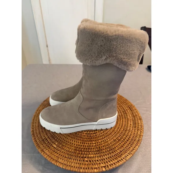 J/Slides NYC Taupe Suede Faux Fur Trim Platform Boots Womens‎ 7 - Image 4