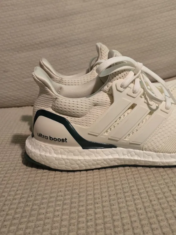 adidas Cream Knit Sneakers with Green Accents - Image 6
