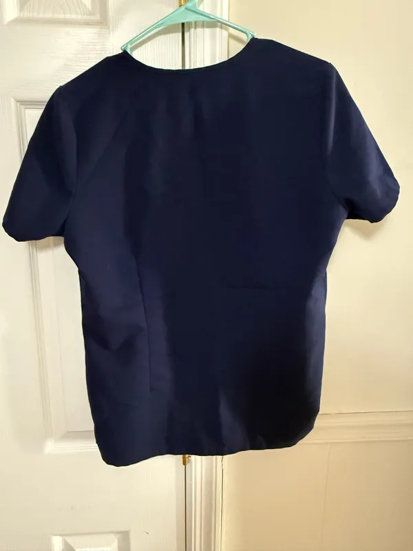 FIGS Scrubs - Image 2