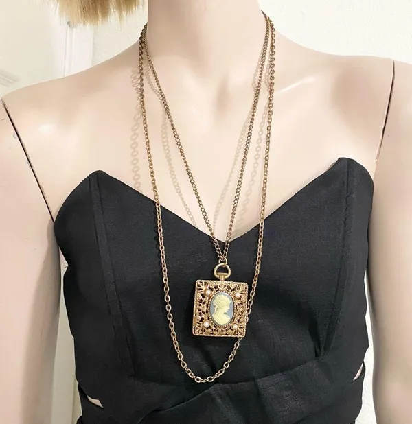 Vintage Unsigned Victorian Lady Cameo Pendant Necklace - Image 3