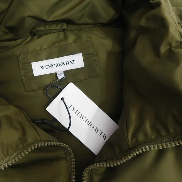 NWT!! WEWOREWHAT Zip Off Sleeve Nylon Puffer Jacket Military Olive Medium - Image 10