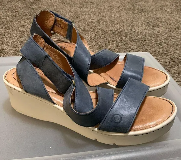 BORN ankle strap wedge woman sandal blue leather size 10 - Image 2