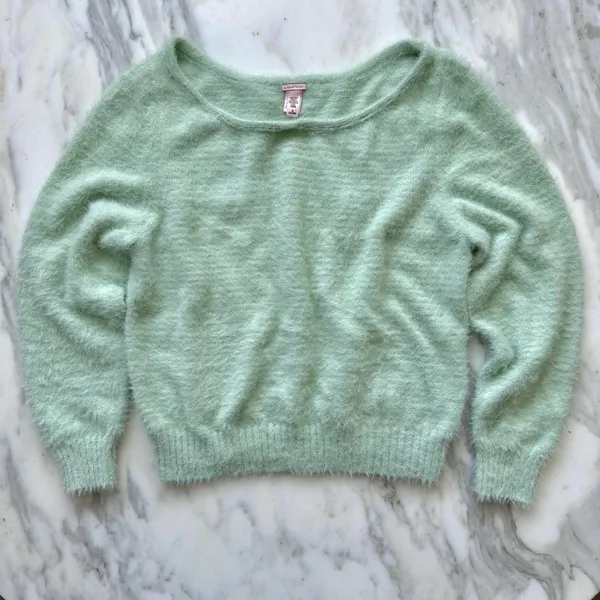 Victoria's Secret Mint Green Fuzzy Pullover Sweater • Sz M - Image 5