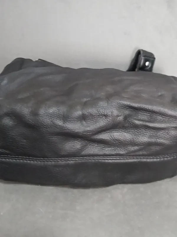 Michael Kors Black Pebble Pocket Bag - Image 8