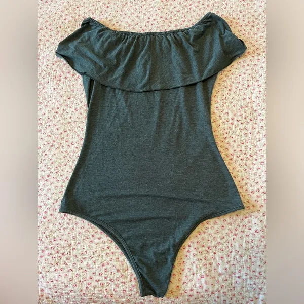 Off the shoulder body suit Green Size L - Image 3