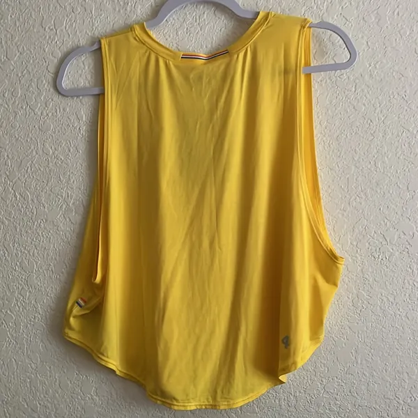NWT FOUR LAPS Yellow Tank Top Size Large - Image 4