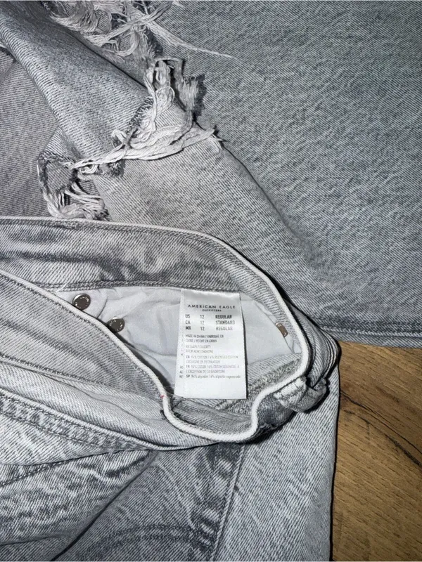 Light gray American eagle jeans - Image 7