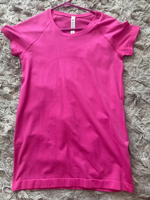 Lululemon Sonic Pink Swiftly Tech - Image 2