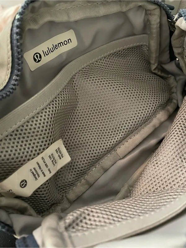 lululemon athletica Belt Bag with Neutral Strap - Image 4