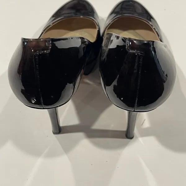 Black/Brown Heels. Size 7‎ 1/2. Black - Image 3