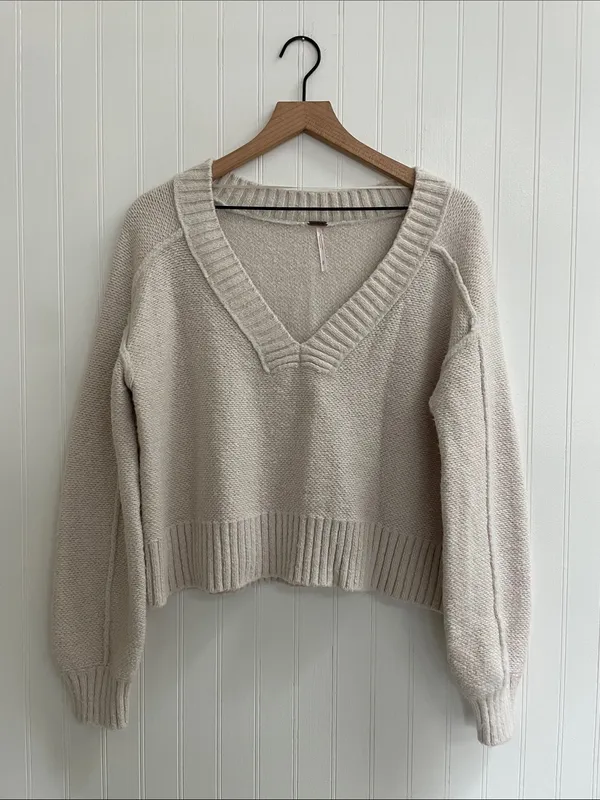 FREE PEOPLE Rhea V-Neck Pullover Sweater Size S - Image 3