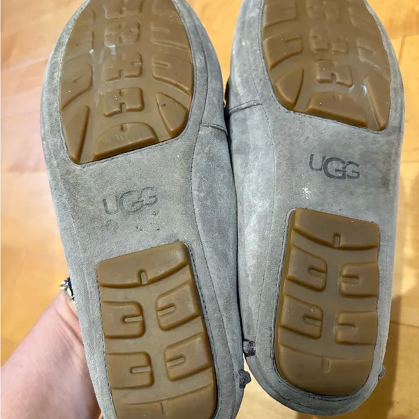 UGG suede women’s loafers shoes gray sz 8 - Image 5