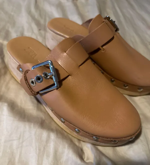 Zara Tan clogs with buckle detail - Image 3