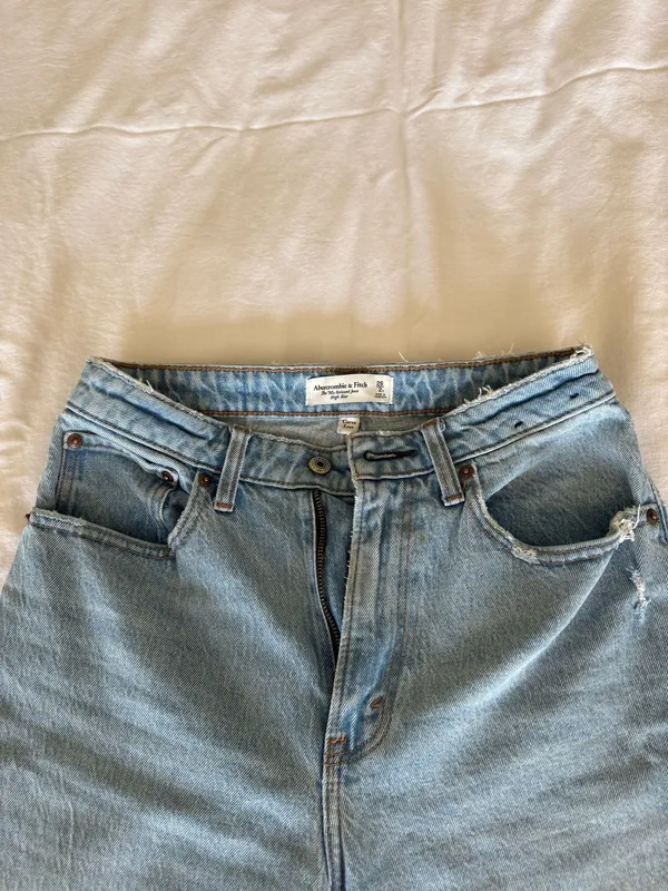 Abercrombie Jeans 90s Relaxed High-Rise Short - Image 5
