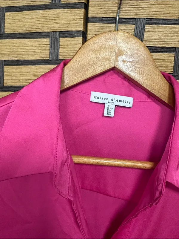 Maison d’amelie pink satin button down shirt size small - Image 4