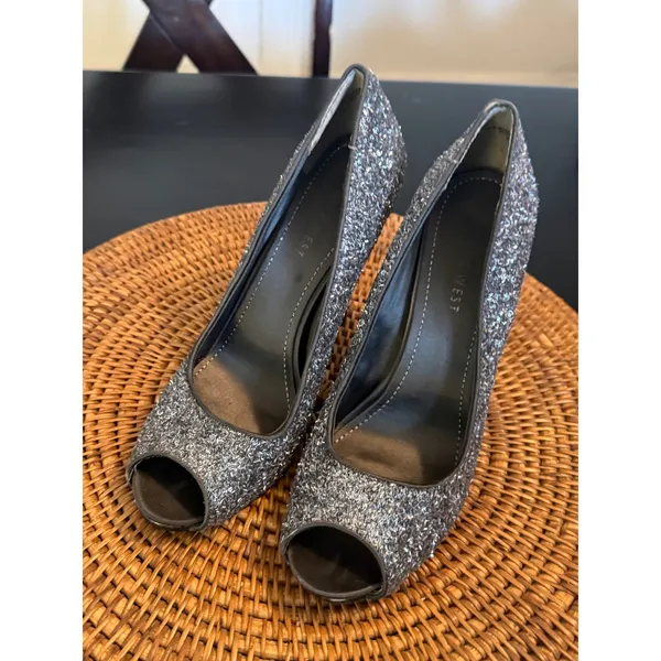 Nine West Silver‎ Glitter Peep Toe Pumps Metallic Stiletto Heels Womens 7.5M - Image 2