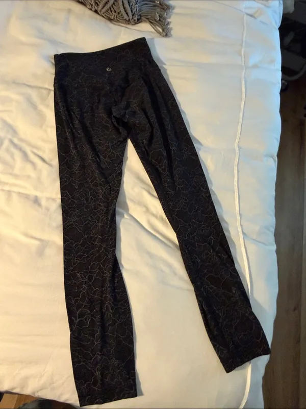 lululemon athletica Black Patterned High-Waist Leggings - Image 3