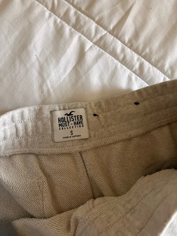 Hollister Grey Sweat Shorts - Image 5