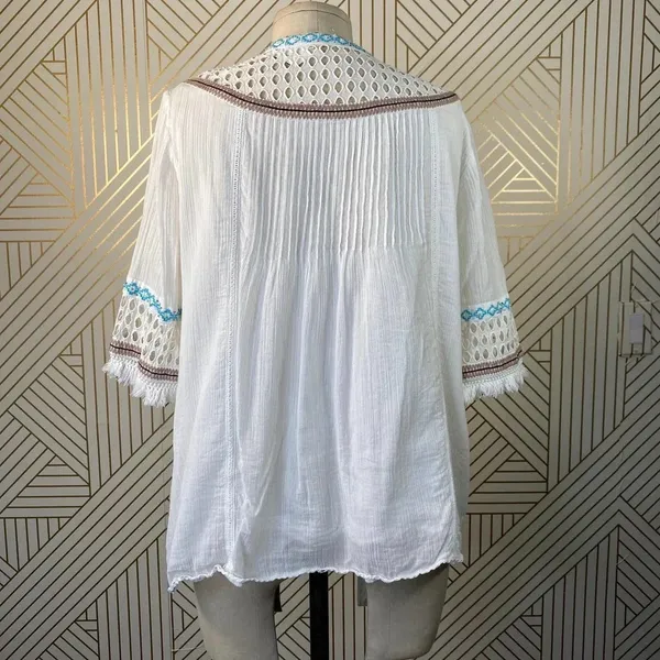 Love Sam Abigail Embroidered Peasant Top‎ in White - Image 10