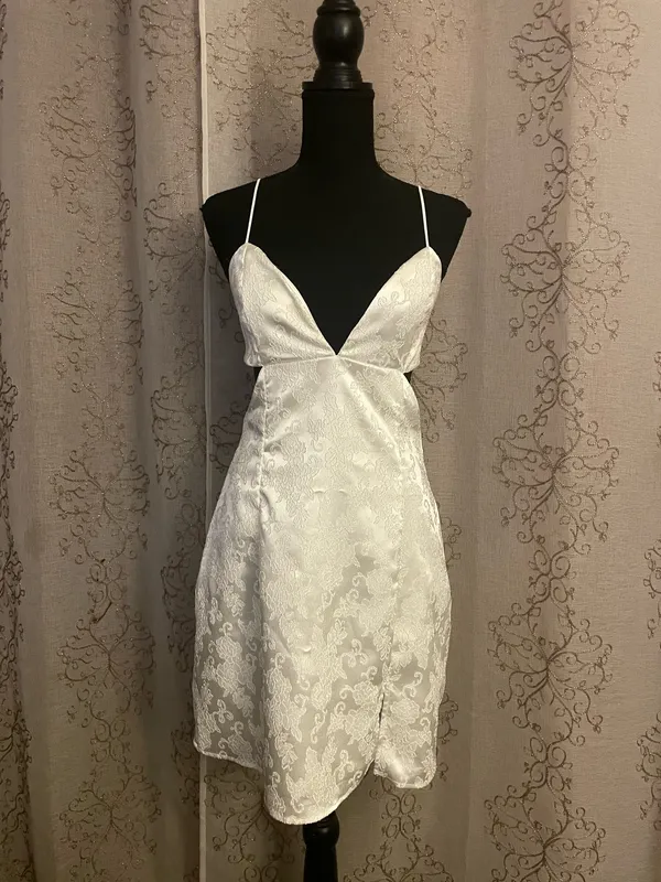 Like New Lucy in the Sky White Satin Jacquard Cutout Mini Dress Size Large - Image 2