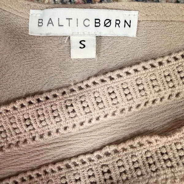 Baltic Born Jennifer Deep V Maxi Dress Small Taupe Crochet Flutter Sleeve Boho L - Image 8