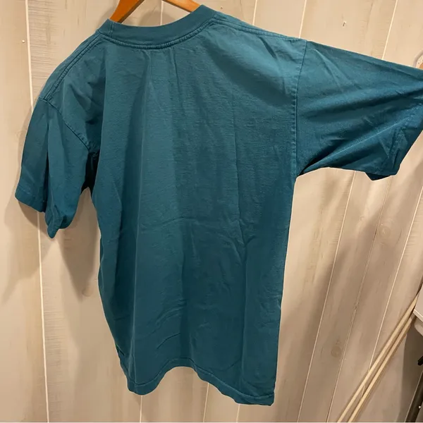 Vintage 90’s soft cotton aqua Channel Islands dolphin embroidery t-shirt - Image 4