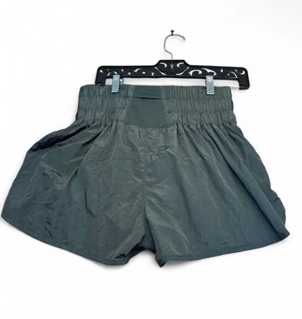 Ododos green nylon shorts with built-in shorts. Size: M #activewear #athleisure #summer - Image 2