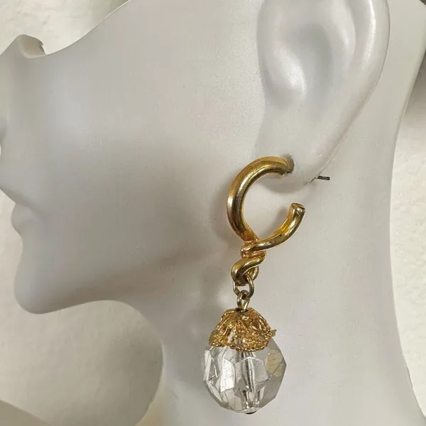 Clear and gold tone hoop drop earrings - Image 3