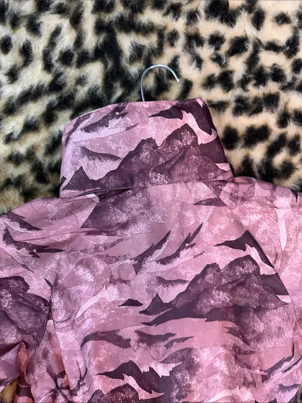 NWT Columbia Mauve Pink Camo Lightweight Jacket - Image 4