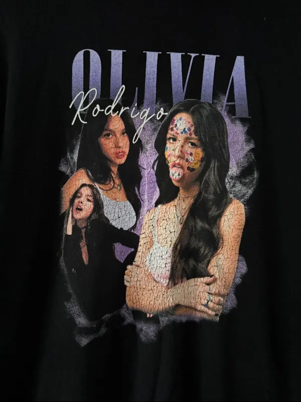 Olivia Rodrigo Black Graphic Tee - Olivia Rodrigo Short Sleeve Top EUC - Image 4