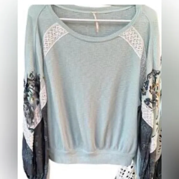 NEW‎ Free people Women's Light Blue Top - Image 2