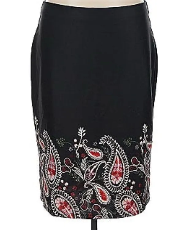 New York And Company Elegant Black Embroidered Paisley Stretch Back Kick Skirt Medium - Image 7