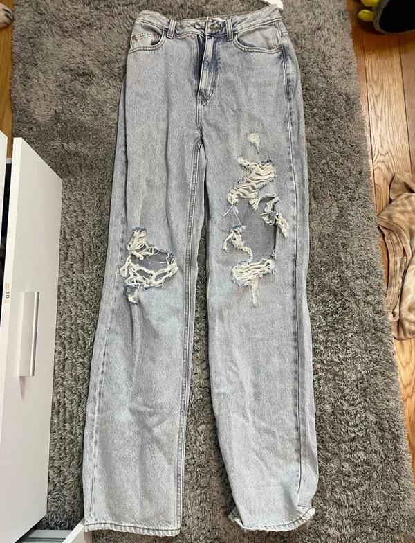 Size 26 Pacsun 90’s Boyfriend Jeans - Image 3