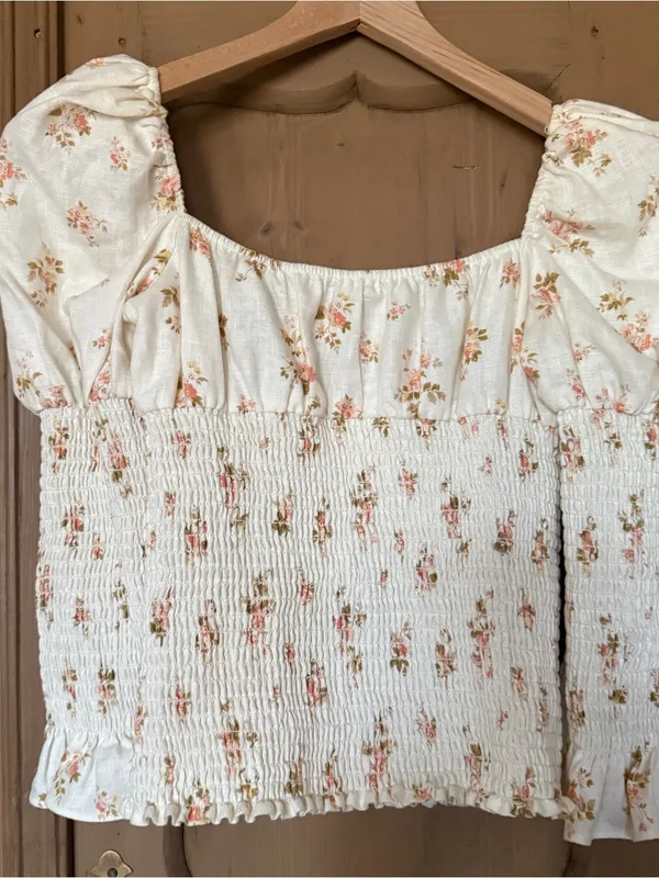 Reformation Linen Floral Smocked Puff Sleeve Top Cream Sweetheart Neck - Image 4