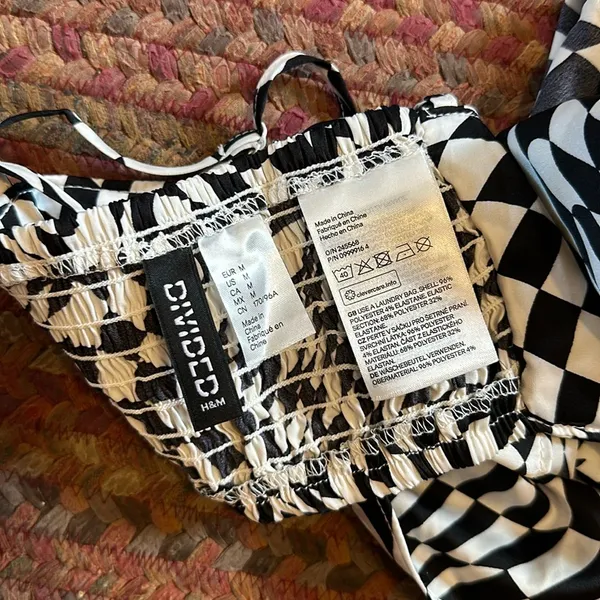 DIVIDED H&am BLACK & WHITE CHECKERED TRIANGLE CAMI TOP - Image 2
