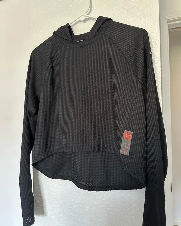 Adidas back 3 striped hoodie - Image 8