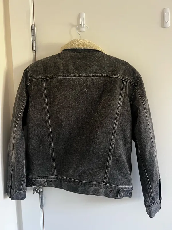 Levi’s Sherpa Trucker Jacket - Image 2