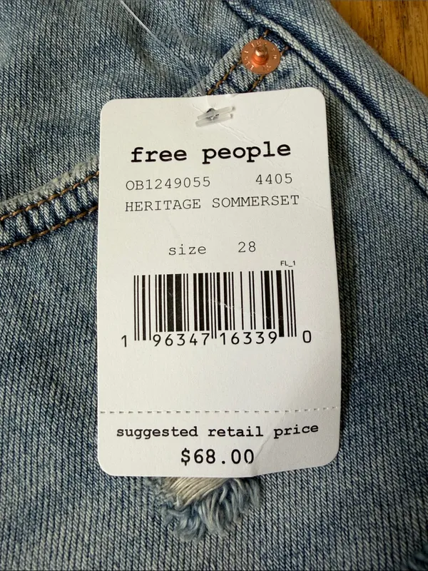 NWT Free People Light Wash Frayed Denim Shorts size 28 - Image 3