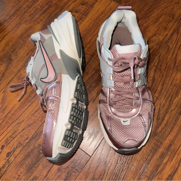 Nike V2K Run Smokey Mauve, Cobblestone, Light Smoke Grey, Low Top Sneakers W 11 - Image 3