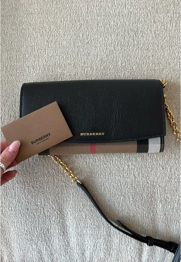 NWT Burberry Henley Leather Crossbody Purse - Image 5