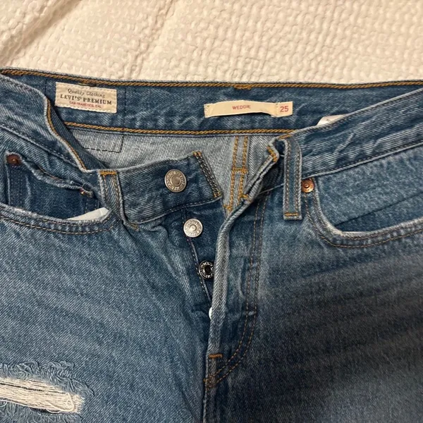 Levi’s Wedgie Jeans Straight Leg High-Rise - Image 2
